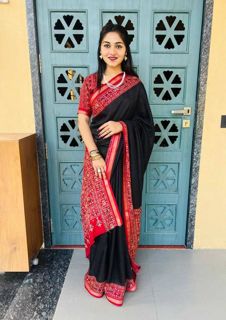 black dola silk kalamkari saree with printed-unstitched