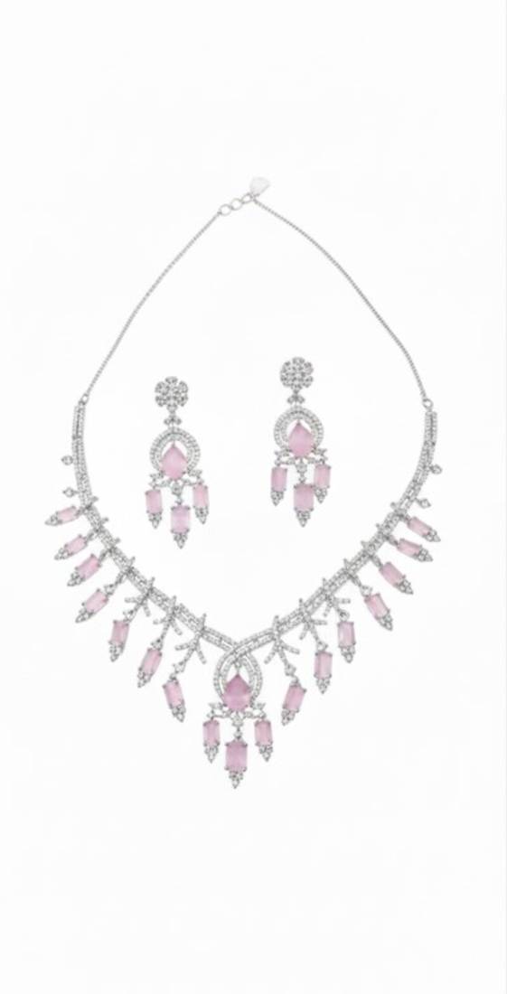 Ethereal diamond halo set