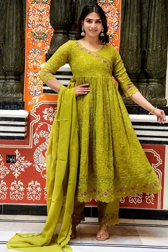 Embroidered georgette febric with lining kurta, pant & dupatta sets