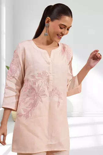 Light pink kurta with pant for women's