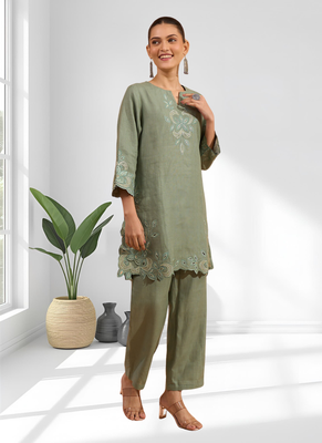 Pista green kurta with pant for women's 3