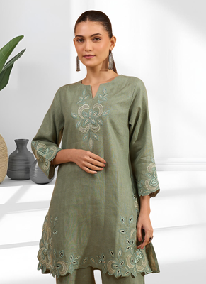 Pista green kurta with pant for women's 4