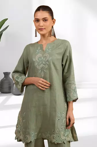 Pista green kurta with pant for women's