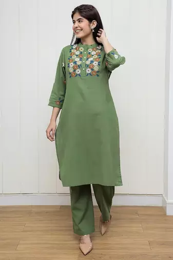Green embroidered cotton co-ord set
