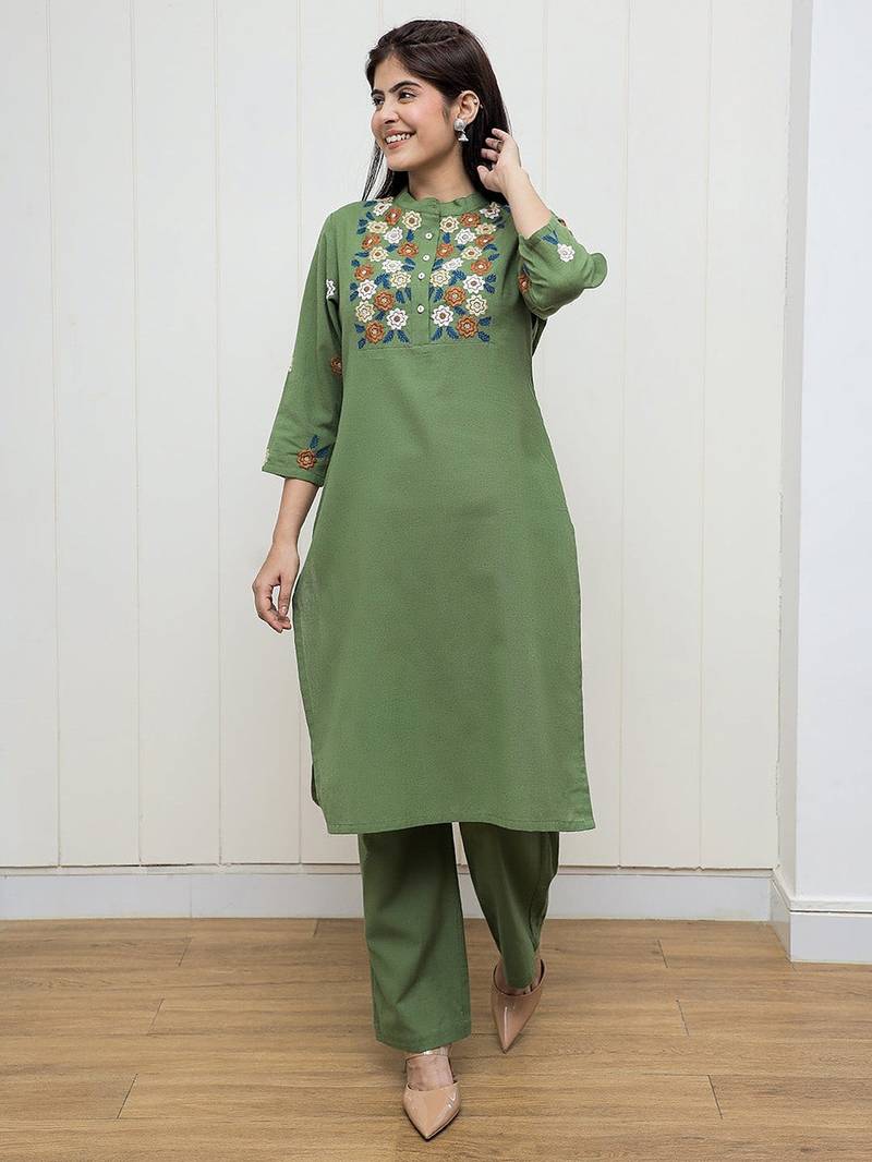Green embroidered cotton co-ord set