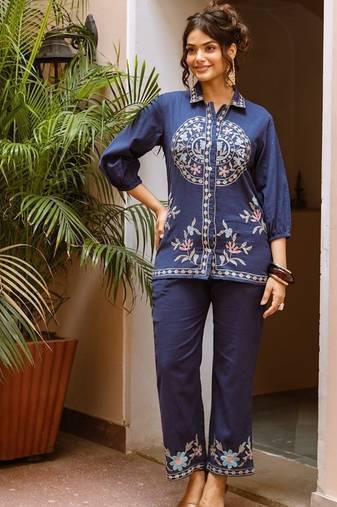 Blue embroidered cotton top 1 pair pants