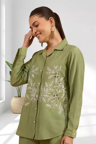 Pista green vertical silk shirt pant for women's