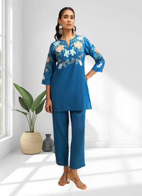 Teal vertical silk kurta sets for women's 1