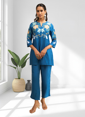 Teal vertical silk kurta sets for women's 3