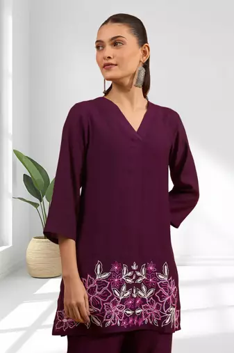 Wine vertical silk top with pants for women's