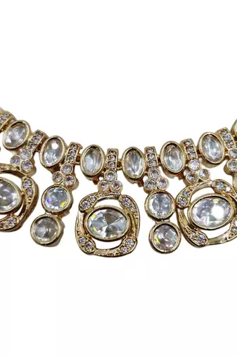 Traditional gold-finish moissanite white necklace jewellery set