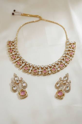 Traditional gold-finish moissanite pink necklace jewellery set