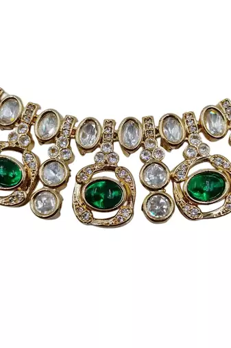 Traditional gold-finish moissanite green necklace jewellery set