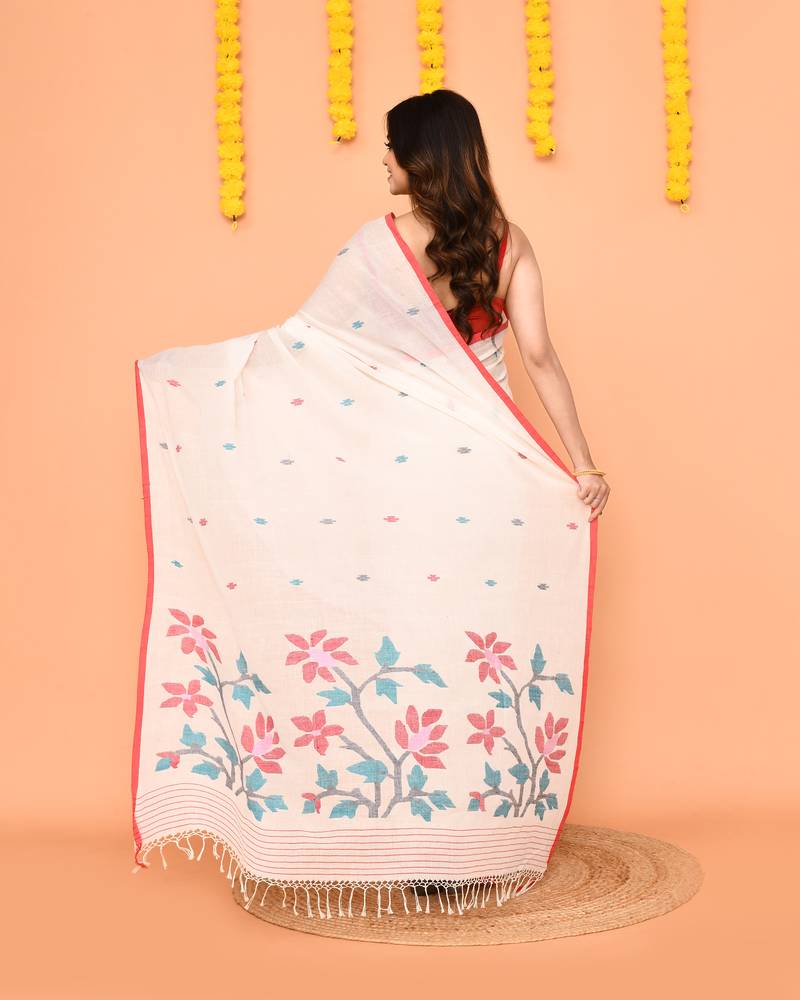 white cotton jamdani handloom saree with contrast border