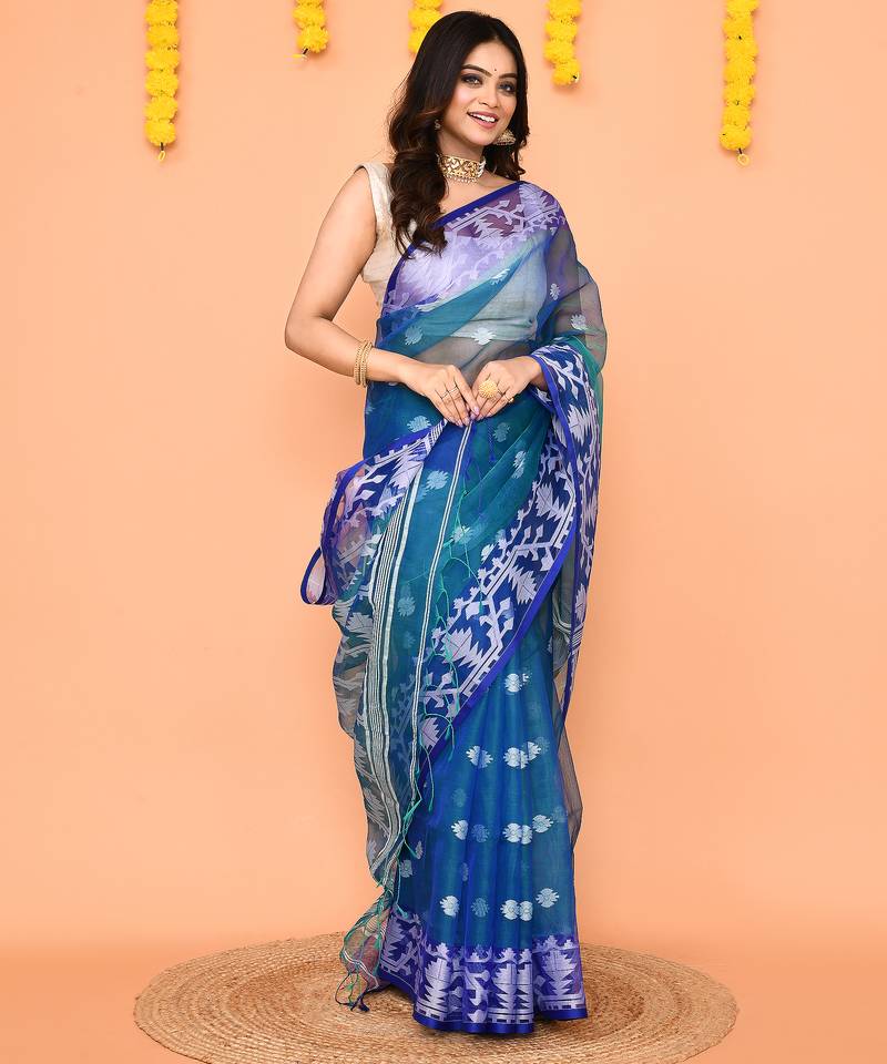 blue handwoven jamdani silk saree with contrast pallu