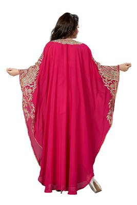 Pink heavy embroidery work fancy farasha kaftan 3