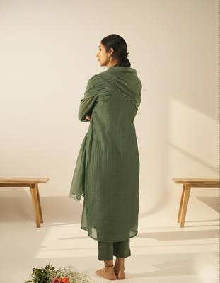 Bottle green midnight kurta set with duppata 5