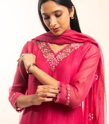 Rani pink rangoon bail kurta set with duppata