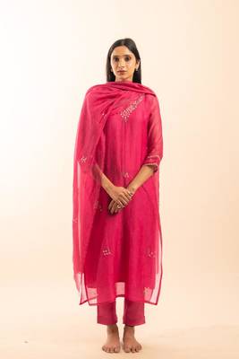 Rani pink rangoon bail kurta set with duppata 1
