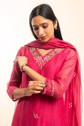 Rani pink rangoon bail kurta set with duppata