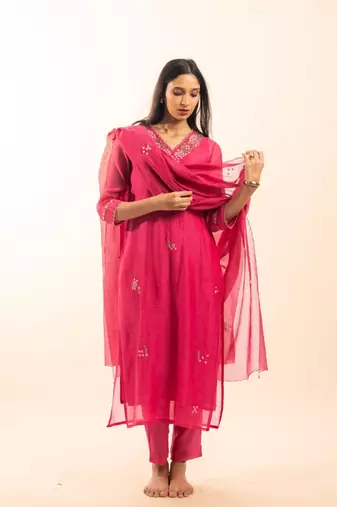 Rani pink rangoon bail kurta set with duppata
