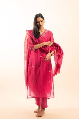 Rani pink rangoon bail kurta set with duppata 4