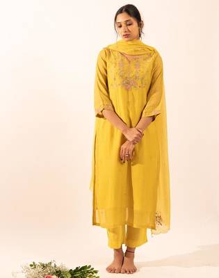 Mustard daydream kurta set with duppata 1
