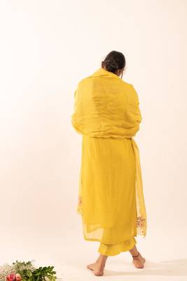 Mustard daydream kurta set with duppata 5