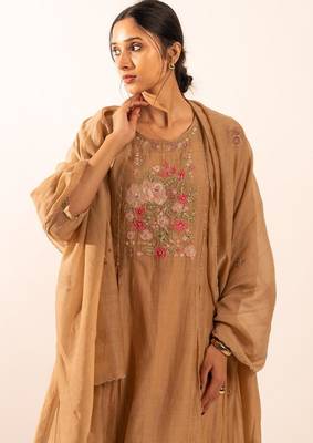 Chiku floral applique chanderi suit set with duppata 3