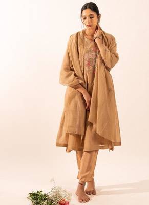 Chiku floral applique chanderi suit set with duppata 5