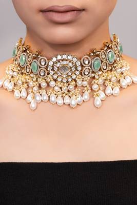 Gold plated kundan green stones choker necklace 2