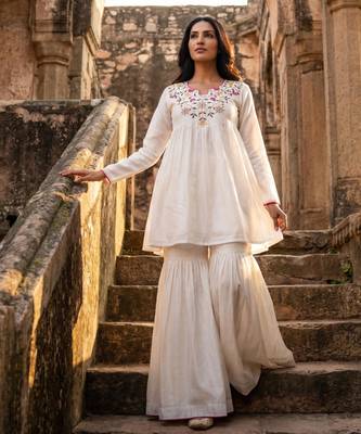 Off white vichitra silk embroidery kurta with gharara 4