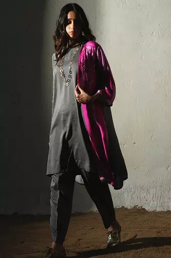 Grey embroidered crepe kurta set with jacket