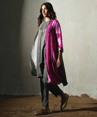 Grey embroidered crepe kurta set with jacket 5