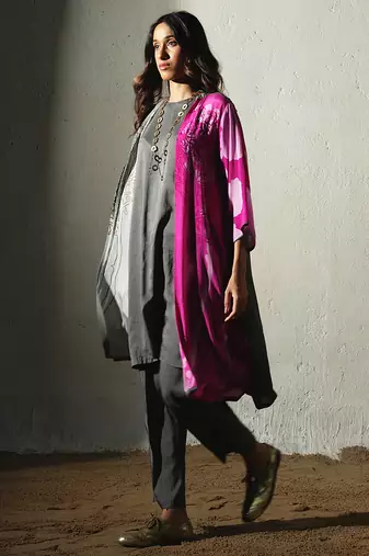 Grey embroidered crepe kurta set with jacket