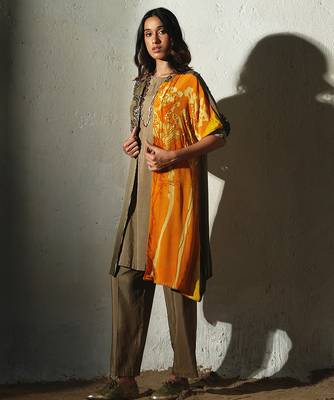 Brown embroidered crepe kurta set with jacket 2