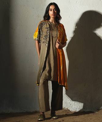 Brown embroidered crepe kurta set with jacket 3
