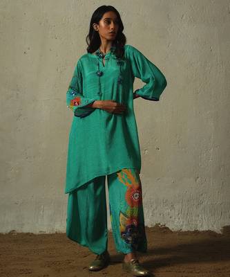 Blue embroidered chiffon kurta set 3