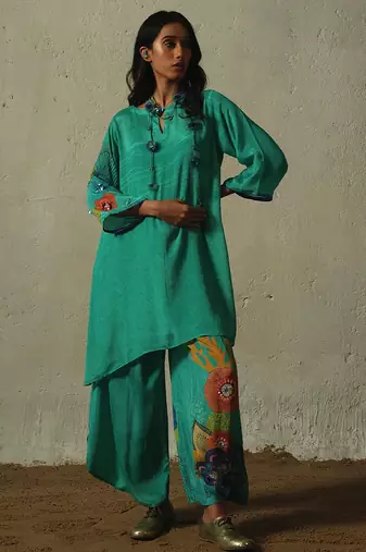 Blue embroidered chiffon kurta set