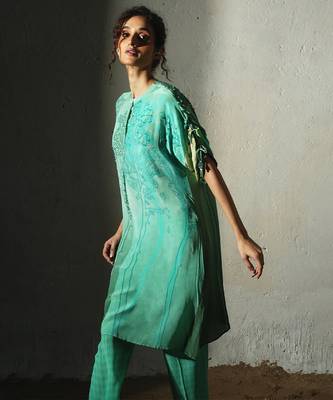 Green printed crepe kurta set 2