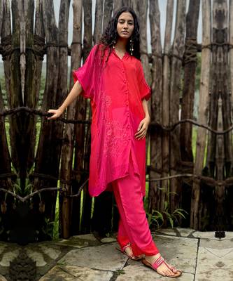 Pink embroidered crepe co ord set 1