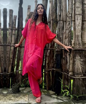 Pink embroidered crepe co ord set 4