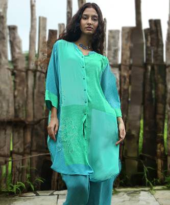 Blue embroidered crepe co ord set 2