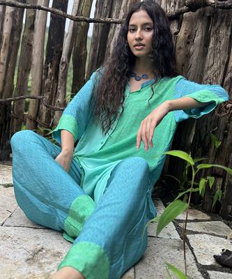 Blue embroidered crepe co ord set 4