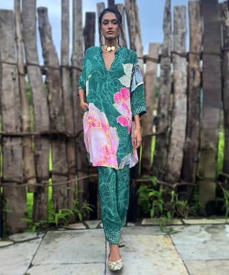 Green printed crepe kurta set 1