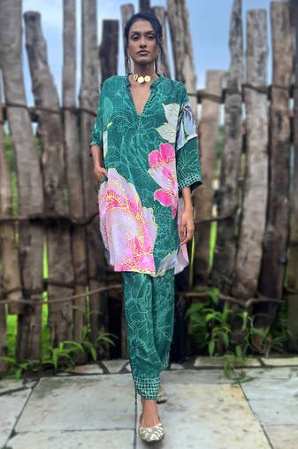 Green printed crepe kurta set