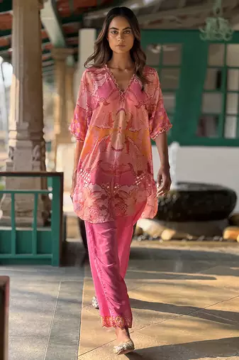Pink printed crepe kurta set