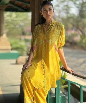 Yellow printed chiffon co ord set 3