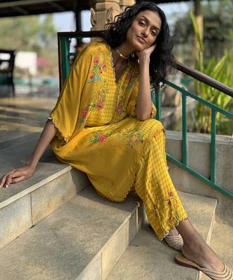 Yellow printed crepe kurta set 4