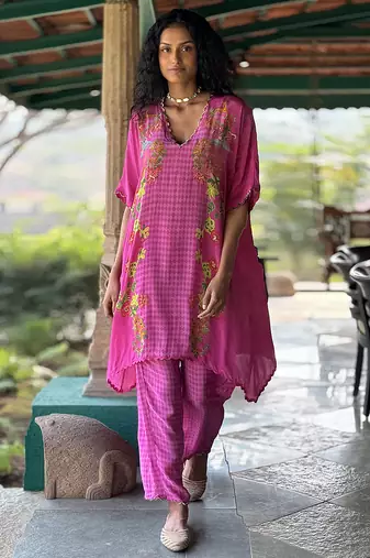 Pink printed crepe kurta set